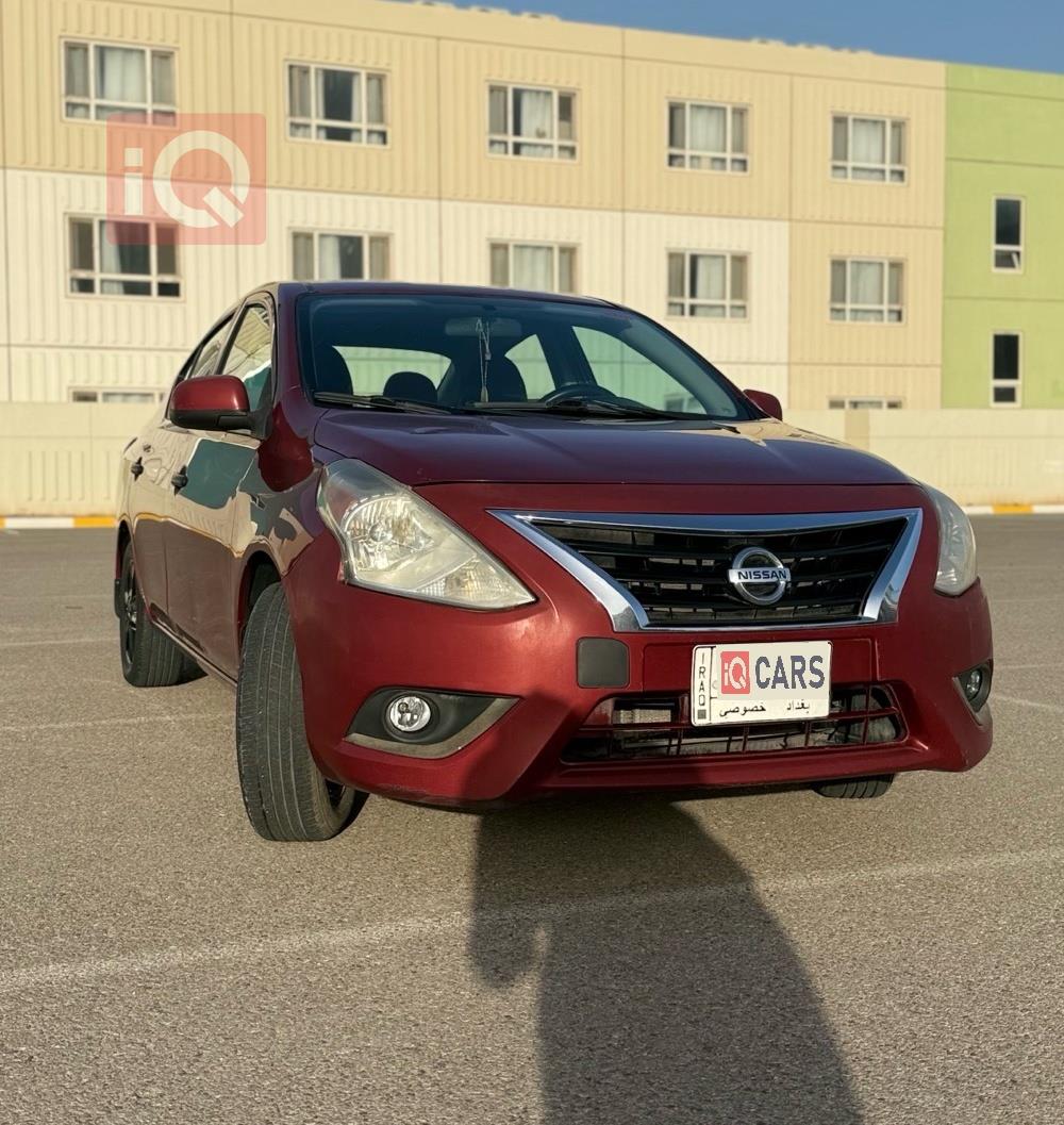 نيسان فيرسا